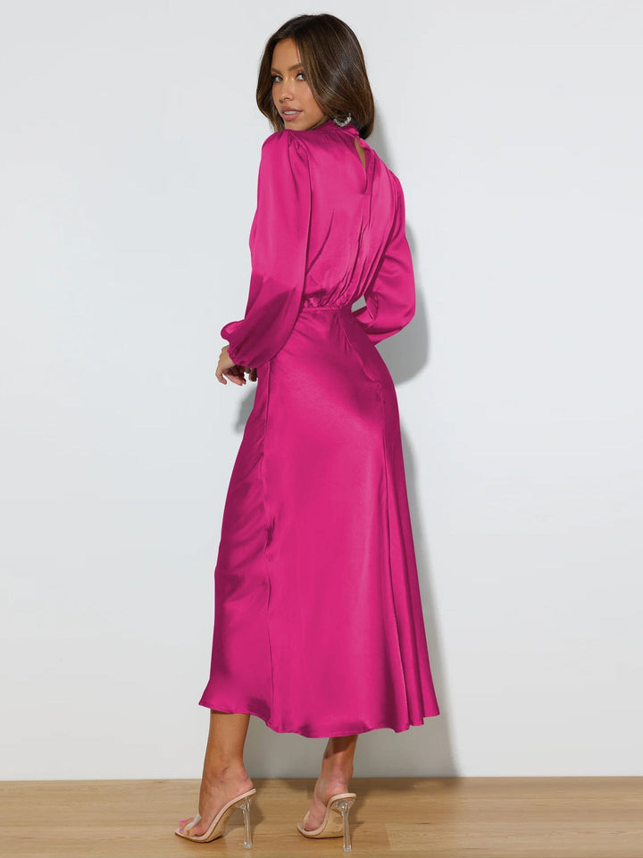Festliches Langarmkleid für Frauen, stilvoll und elegant, perfekt für Abendveranstaltungen.