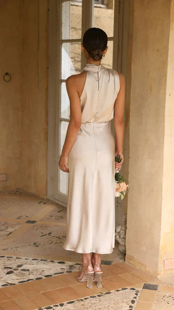 Chices Neckholder Cocktailkleid für Damen, fließend & komfortabel, perfekt als Hochzeitsgast.