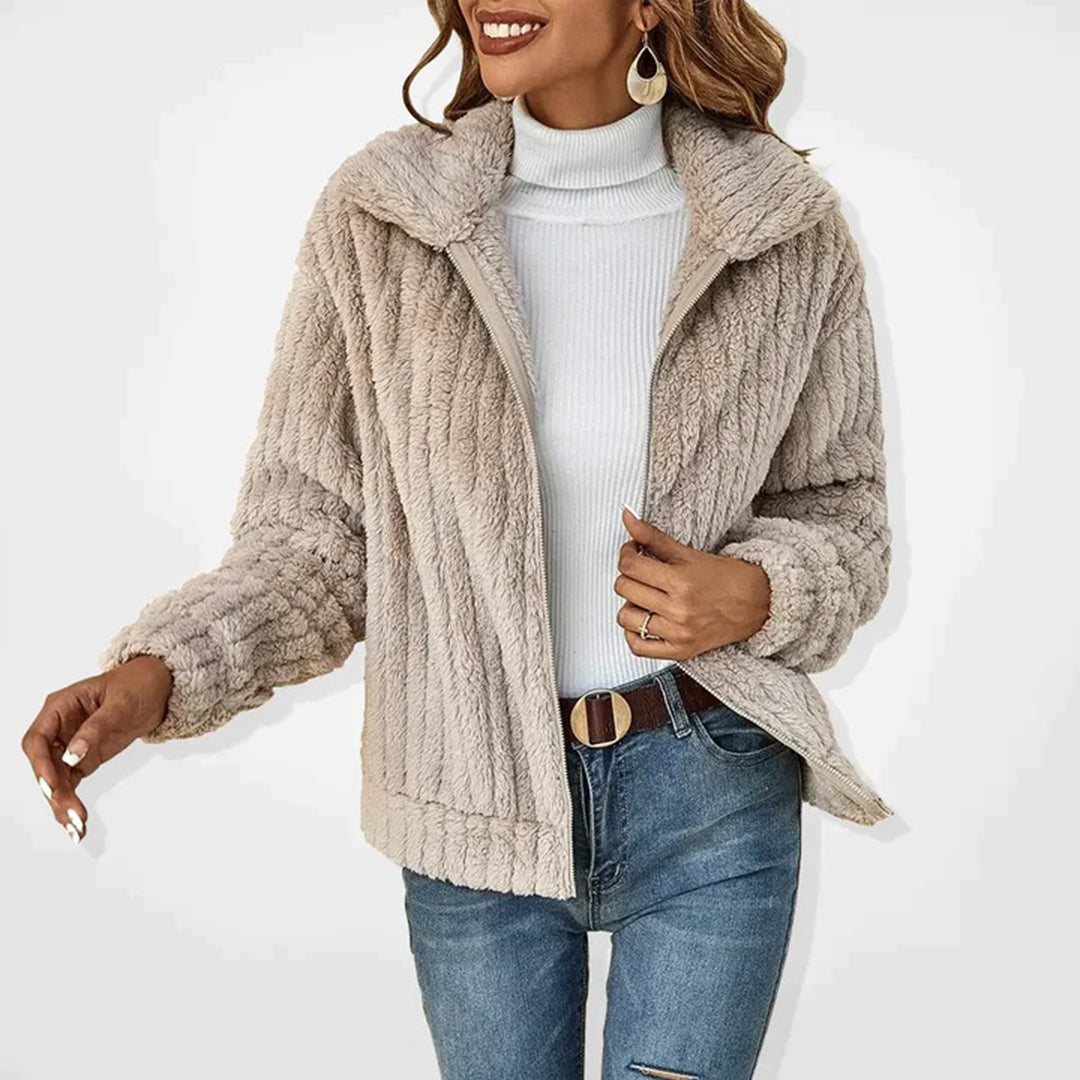 Damen flauschige Winterjacke aus Kunstpelz, stilvoll & kuschelig warm. Ideal für kalte Tage und Freizeit.