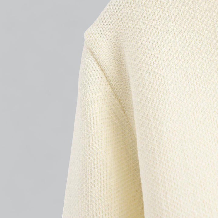 Langarm-Design des bequemen Damen Frühlings-Cardigans, perfekt für kühlere Tage in der Übergangszeit.
