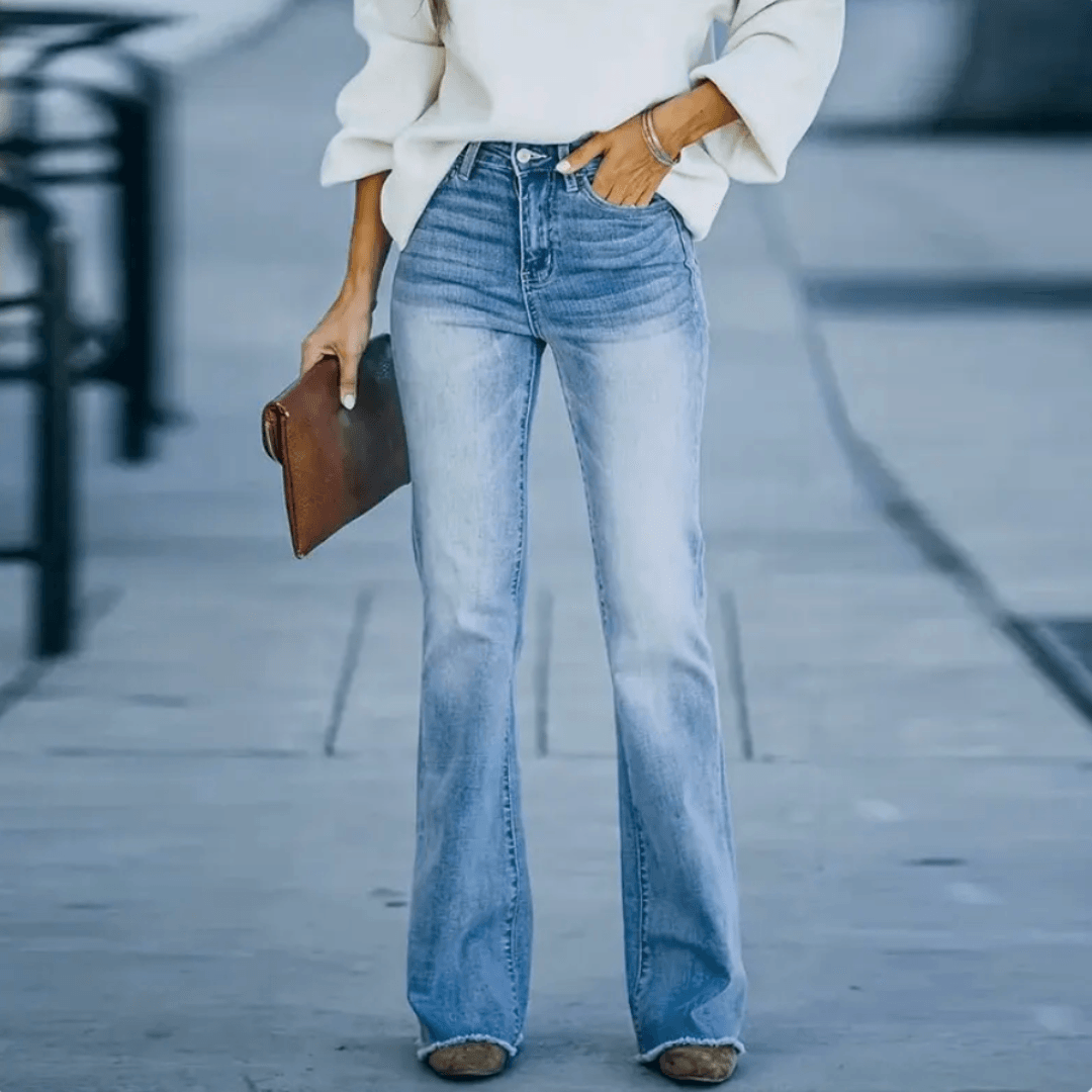 Damen Frühlings Jeans: Hohe Taille & gerader Schnitt in klassischem Denim. Perfekt für mühelosen Stil und Frühling Mode.