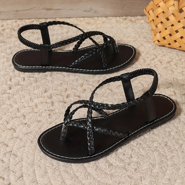 Schlichte Eleganz: Damen Sandalen mit geflochtenem Design und flachem Absatz für jeden Anlass.