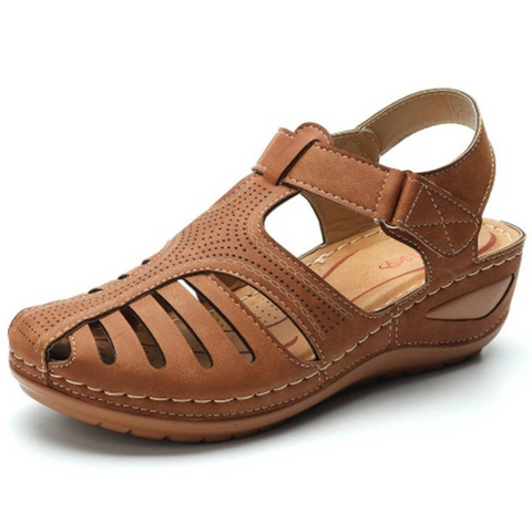 Petra Damen Frühlingssandalen: modische flache Schuhe mit ansprechendem Cutout-Design.