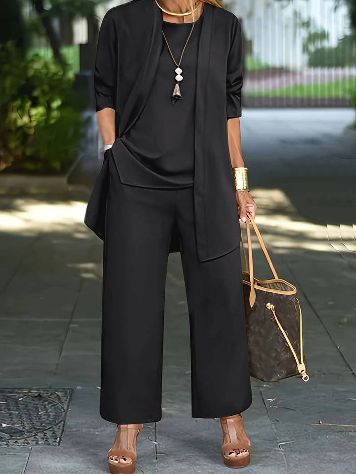 Stylisches Damen Frühlings-Dreiteiler-Set mit Blazer und Hose. Moderne Bekleidung für jede Frau.