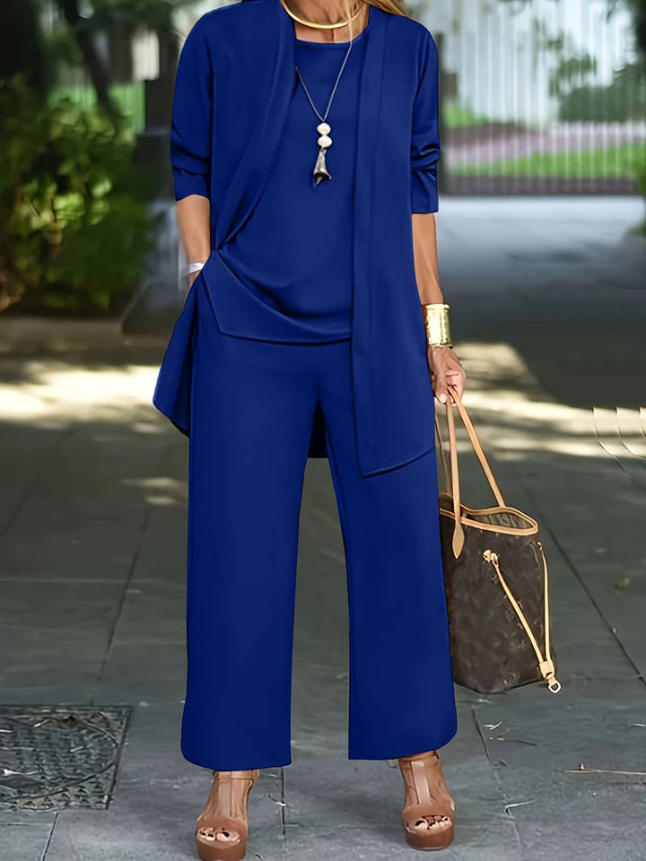 Koordiniertes Damen Frühlings-Set: Blazer, Hose & Top. Elegante Frühjahrs-Mode für vielseitige Looks.