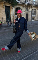 Dunkles Denimblau