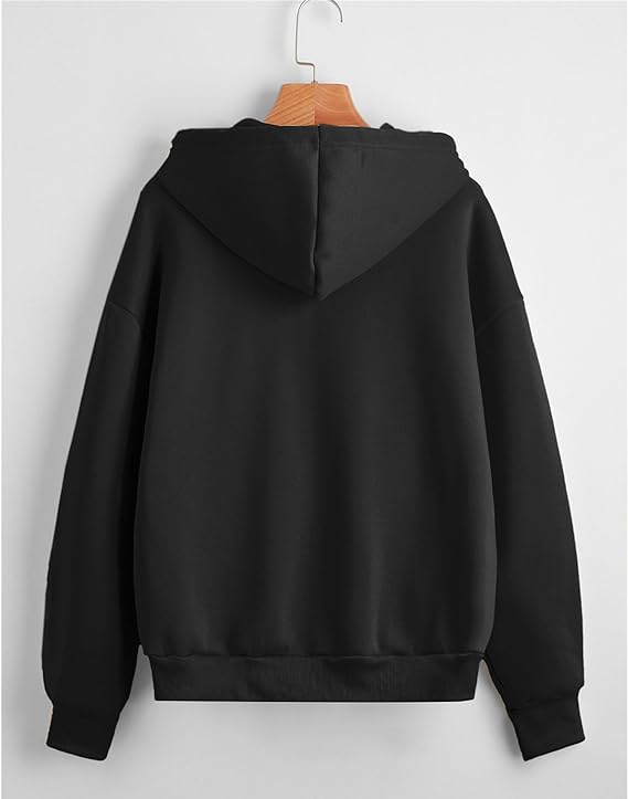 Detailaufnahme der Kapuze am Damen Freizeit-Hoodie. Warmer Kapuzenpullover für kühle Tage.