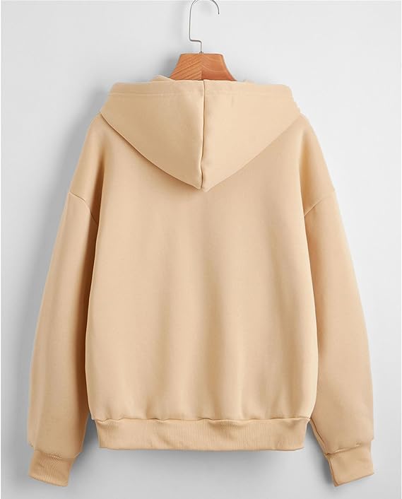 Damen Hoodie mit Reißverschluss, offen getragen. Für einen dynamischen & sportlichen Look.