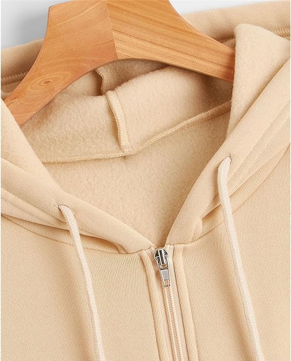 Geschlossener Damen Kapuzenpullover mit Reißverschluss. Warm & stilvoll für jeden Anlass.