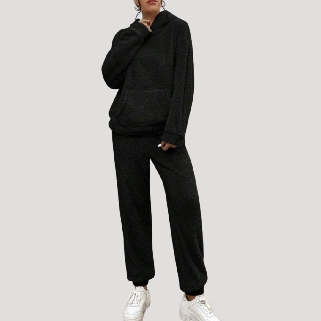 Entspannte Freizeitkleidung: Damen Kapuzen-Loungewear-Set, ideal für Home-Office oder gemütliche Abende.