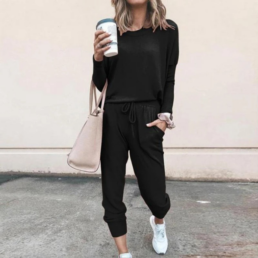 Gemütliches Damen Lounge Set, zweiteilig, für ultimative Entspannung & Stil zu Hause. Perfekte Homewear.