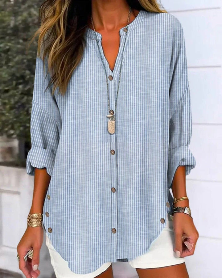 Damenmode: Gestreiftes Shirt mit bequemer, lockerer Passform. Ideal als Frühlings-Sommer-Bluse für Freizeit.