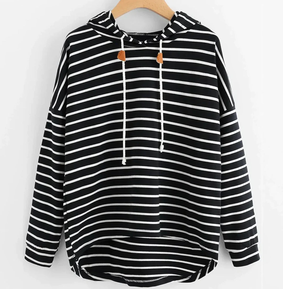 Weicher Damen Herbst Pullover mit Streifen-Design, ideal für gemütliche Tage & lässige Herbst-Outfits.