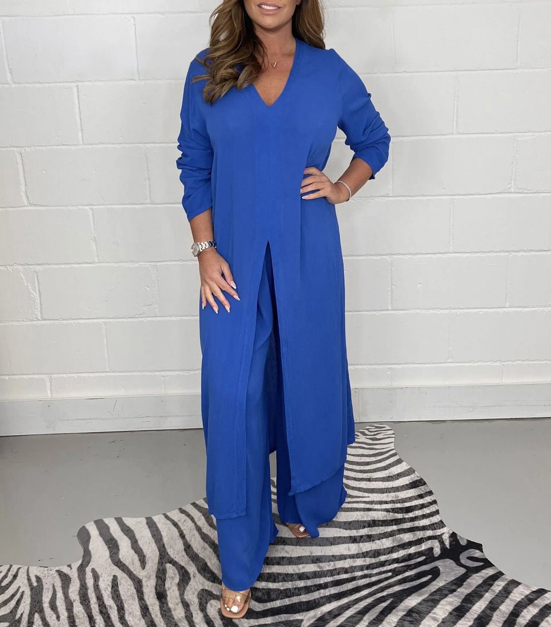 Damen Set Herbst: Langarm-Bluse & weiche Hose. Vielseitig kombinierbar, stilvoll für kühle Tage.