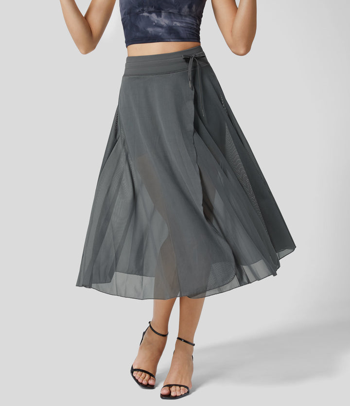 Chicer Damenrock, hochtailliert, fließend und vielseitig, perfekt für urbane Sommerlooks.