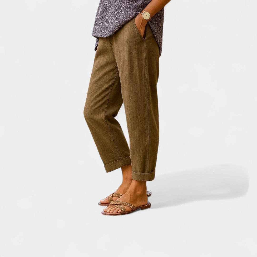 Bequeme Damen Karottenhose mit weitem Bein und elastischem Bund. Ideal für maximalen Komfort und modischen Stil.