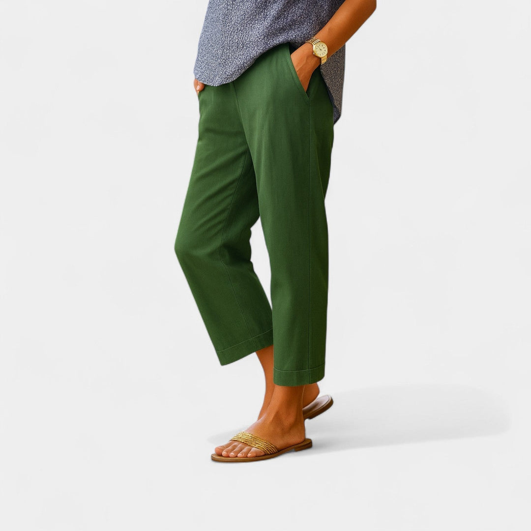 Stilvolle Damenhose: Karottenhose mit lockerem Schnitt und elastischem Bund. Perfekt für vielseitige Freizeitlooks.