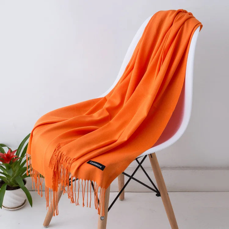 Vielseitiger Kaschmir-Damen-Schal, ganzjährig als elegantes Accessoire.