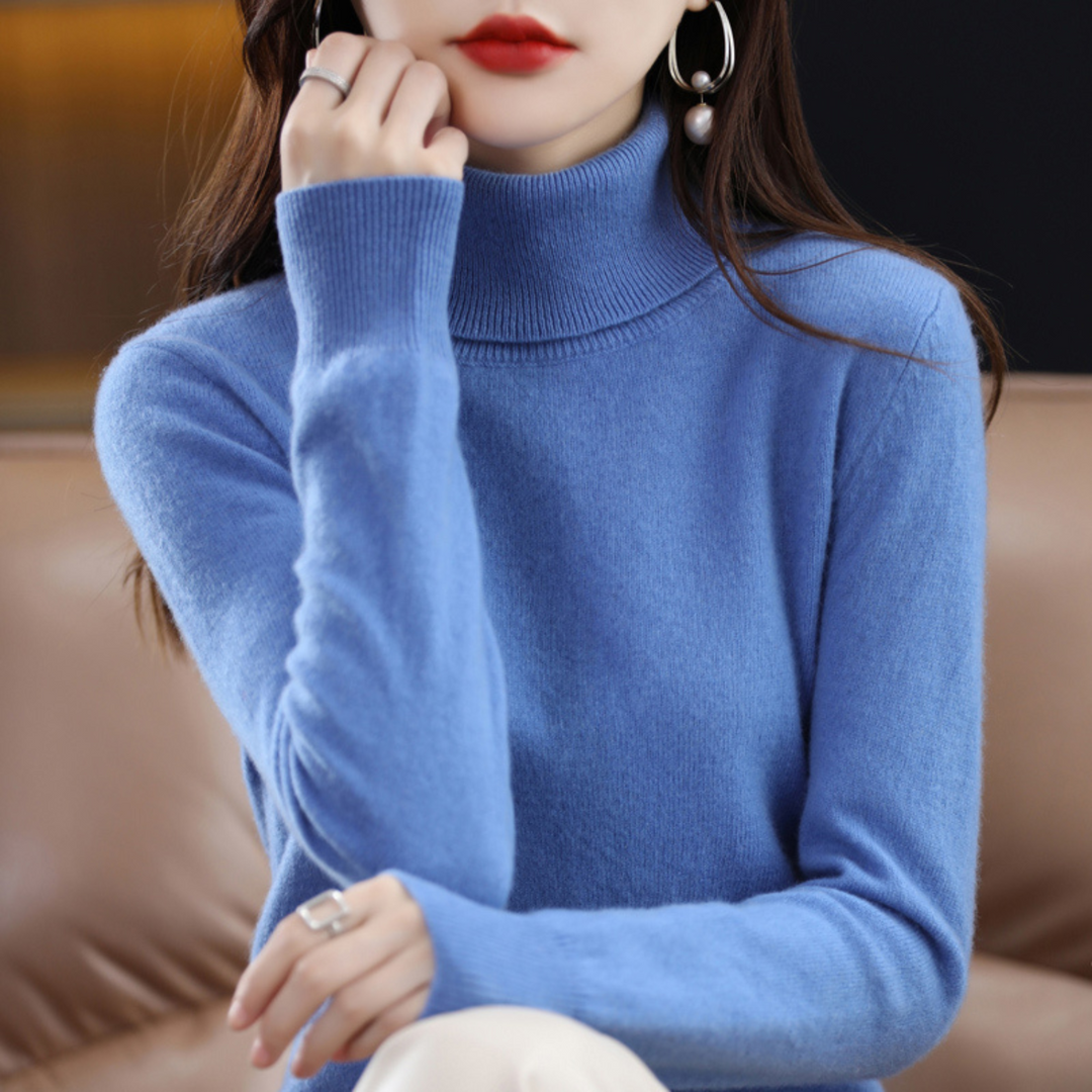 Eleganter Damen Rollkragenpullover, klassisch geschnitten, perfekt für stilvolle Winteroutfits im Alltag.