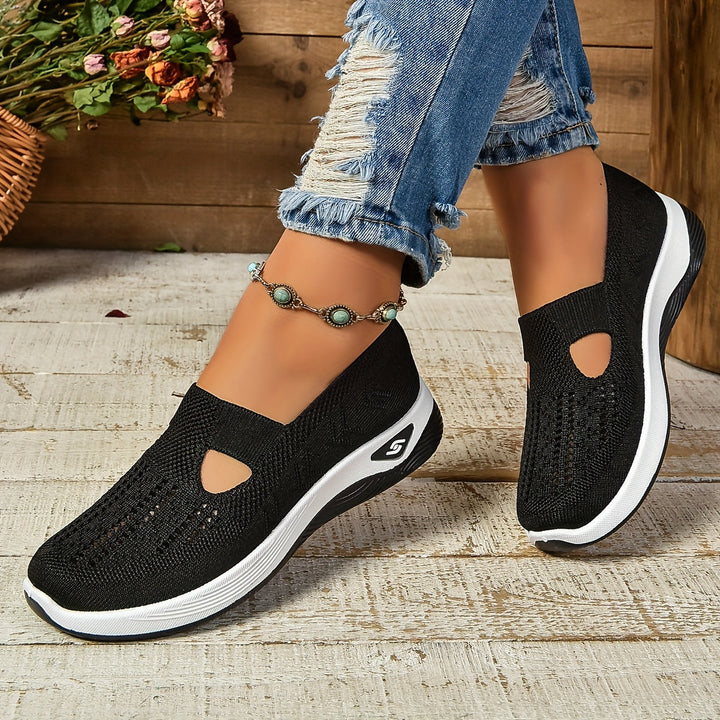 "Damen Komfort-Sneaker in Beige, orthopädisch, atmungsaktiv, leichtes Material, stilvolles Design für maximalen Komfort."