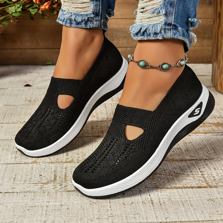 "Damen Komfort-Sneaker in Beige, orthopädisch, atmungsaktiv, leichtes Material, stilvolles Design für maximalen Komfort."