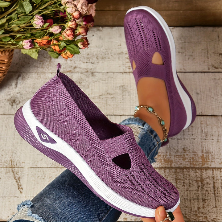 "Damen Komfort-Sneaker in Beige, orthopädisch, atmungsaktiv, leichtes Material, stilvolles Design für maximalen Komfort."