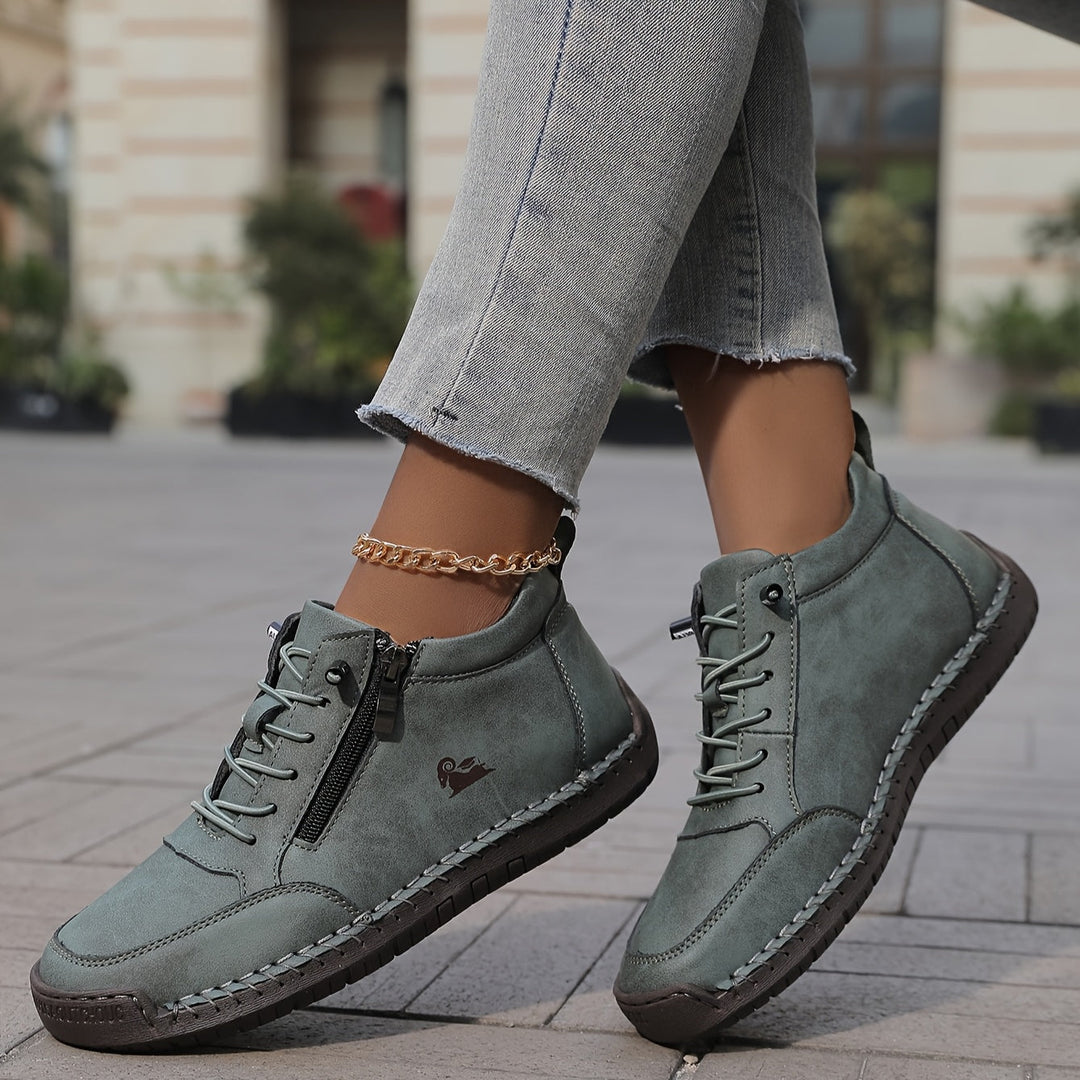 Damen Komfort Sneaker mit breiter Passform & orthopädischer Sohle für optimalen Halt & Bequemlichkeit.