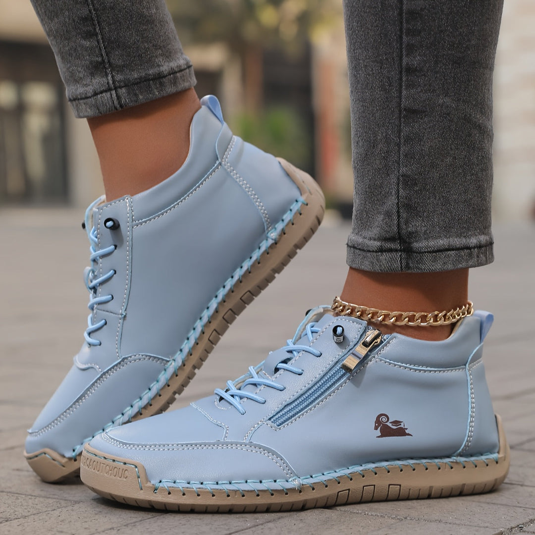 Stylischer Damen Komfort-Sneaker, breite Passform, atmungsaktiv & orthopädische Sohle.