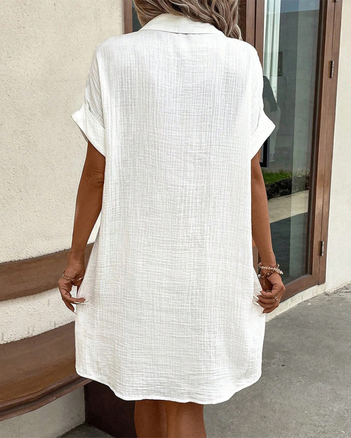 Modisches Langarm Hemdkleid für Damen mit eleganter Knopfleiste. Stilvolles Freizeit- & Bürokleid.