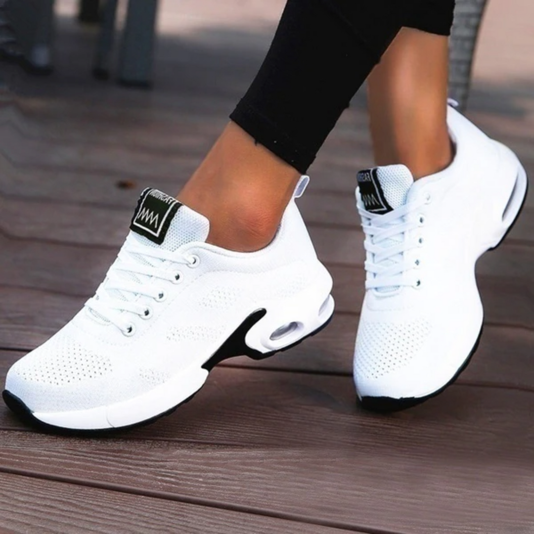 Bequeme Damen Sportschuhe mit Dämpfung, atmungsaktiv. Federleichte Sneakers für Training & Freizeit im Herbst.