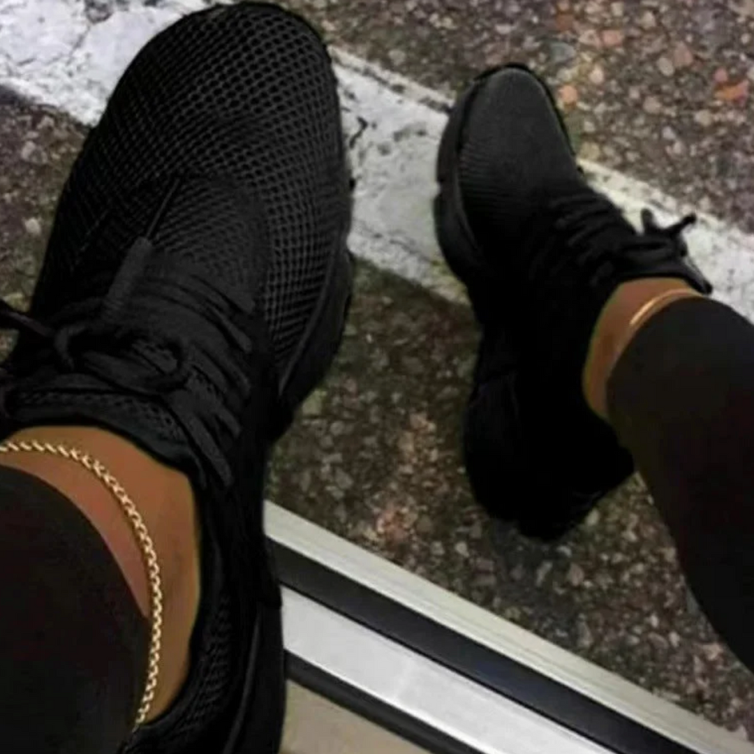 Rutschfeste Damen Komfortschuhe, leicht & atmungsaktiv. Sichere Sneakers für vielfältige Aktivitäten.
