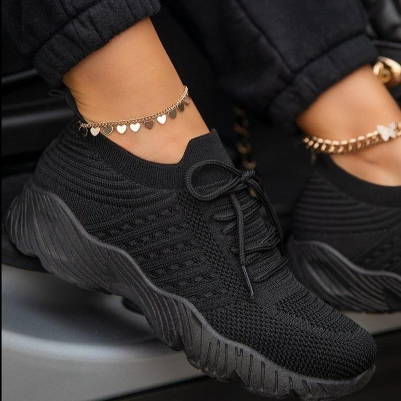 Sportliche Damen Sneakers, leicht & atmungsaktiv, mit rutschfester Sohle für Spaziergänge und aktive Freizeit.