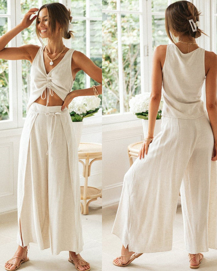 Luftig-leichtes Damen String-Set, ideal für den Sommer. Bequemer, kurzer Zweiteiler für modische Freizeitoutfits.