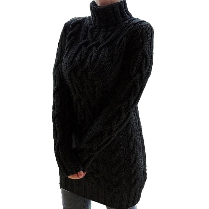 Kuscheliger Damen Zopfmuster-Pullover, lang geschnitten, mit warmem Rollkragen. Bequeme Freizeitmode.