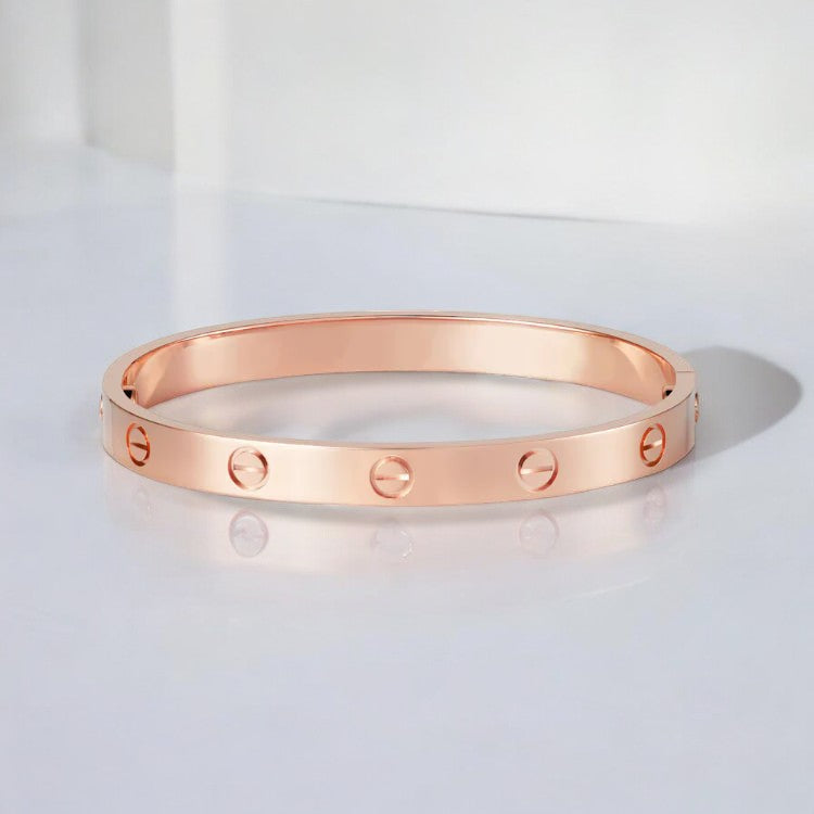 Modernes Damen Armband: Zeitloses Luxus-Schmuckstück in Roségold, perfekt für elegante Auftritte & Frauen.