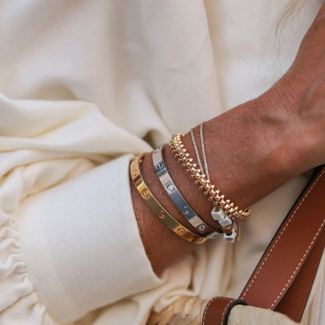 Edles Roségold Armband: Luxuriöses Damen-Accessoire mit klassisch-modernem Design für besondere Eleganz.