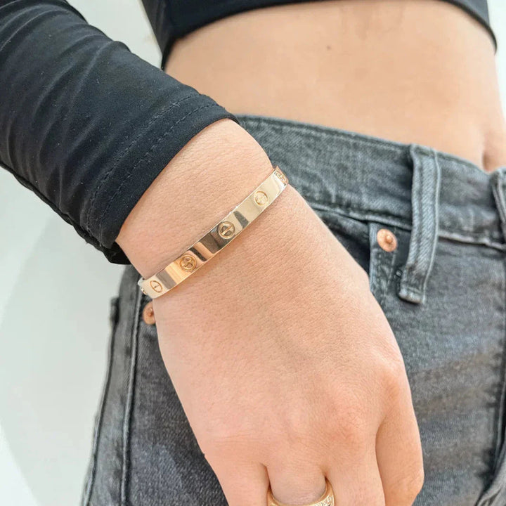 Damen Armband: Luxuriöses Schmuckstück in gold-, roségold- oder silberfarben. Klassisch, modern & elegant.