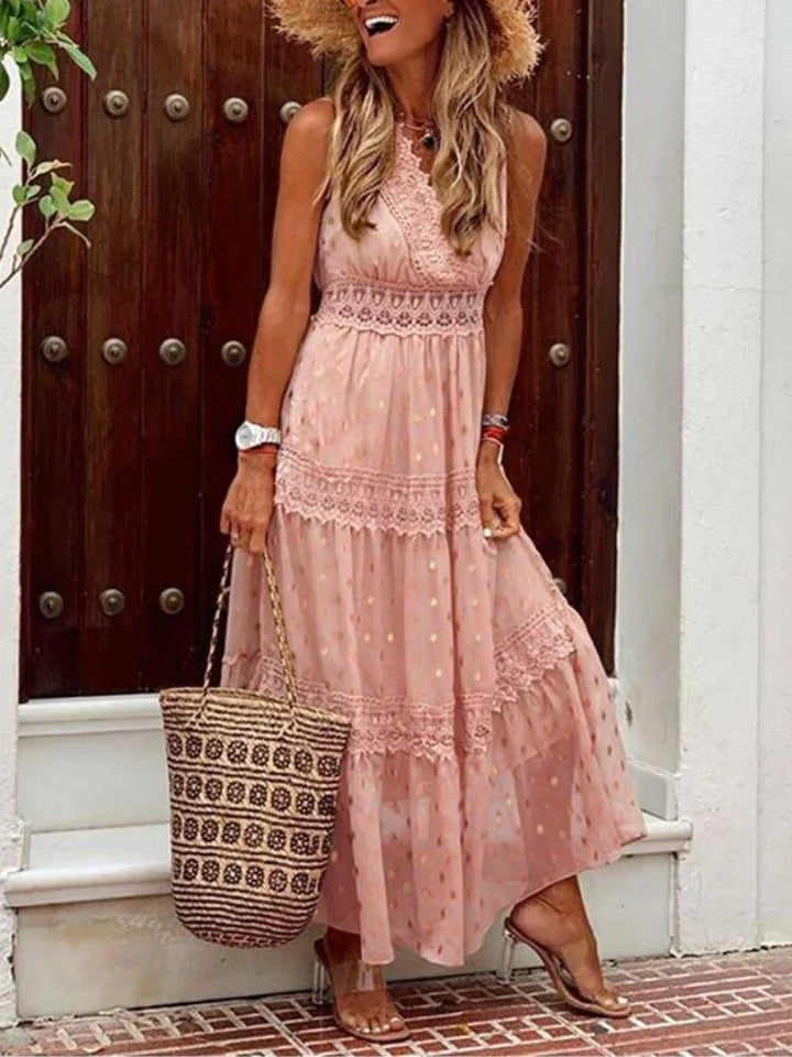 Schickes Damen Strandkleid mit Blumenmuster & Kordelzug-Taille, perfekt für sonnige Tage.