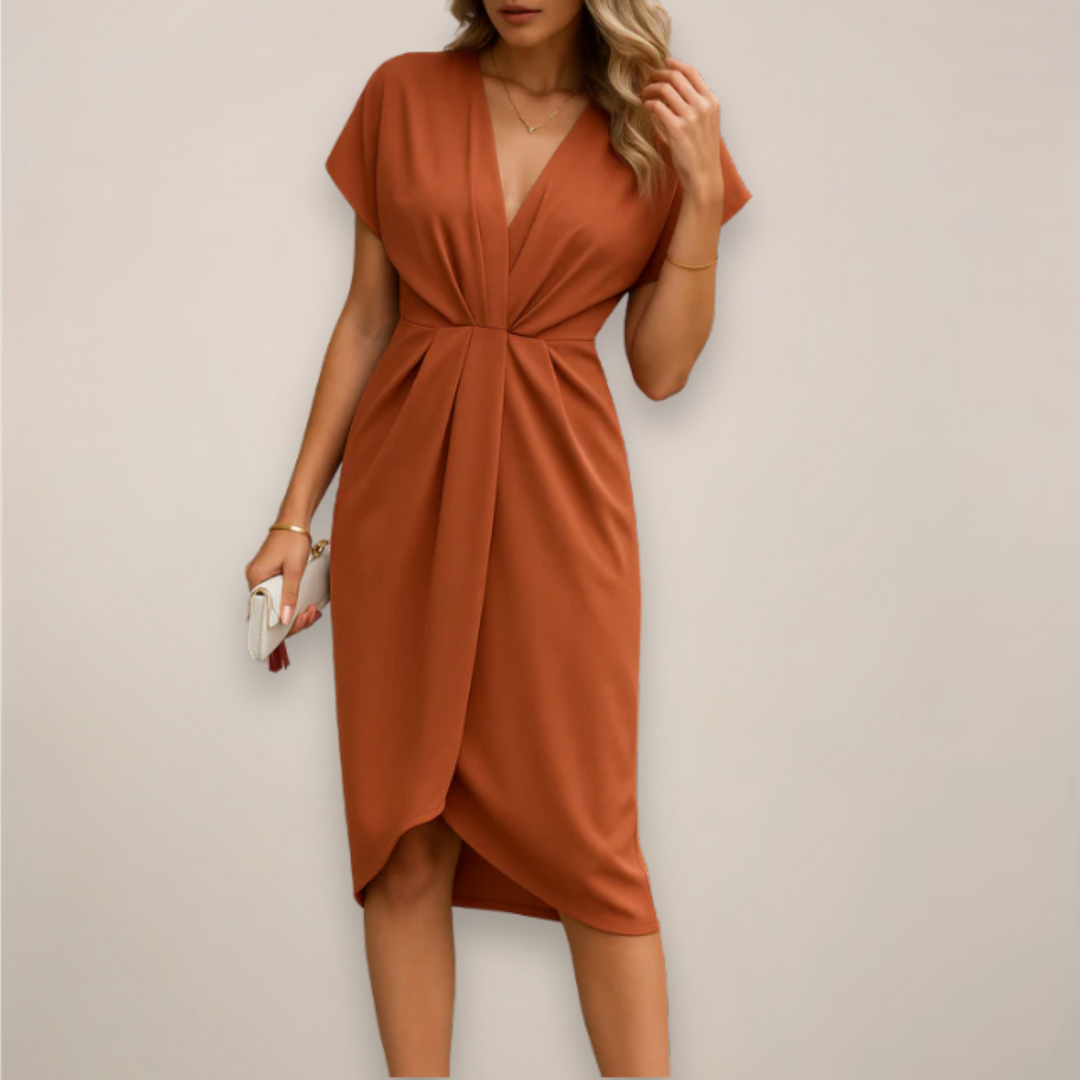 Vielseitiges Freizeit- & Anlasskleid: Feminines Midi-Wickelkleid, ideal für entspannte Sommermode.