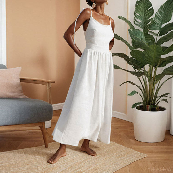 Elegantes Damen Midikleid mit seitlichem Schlitz, V-Ausschnitt und rückenfreiem Schnitt. Ideal für stilvolle Anlässe.