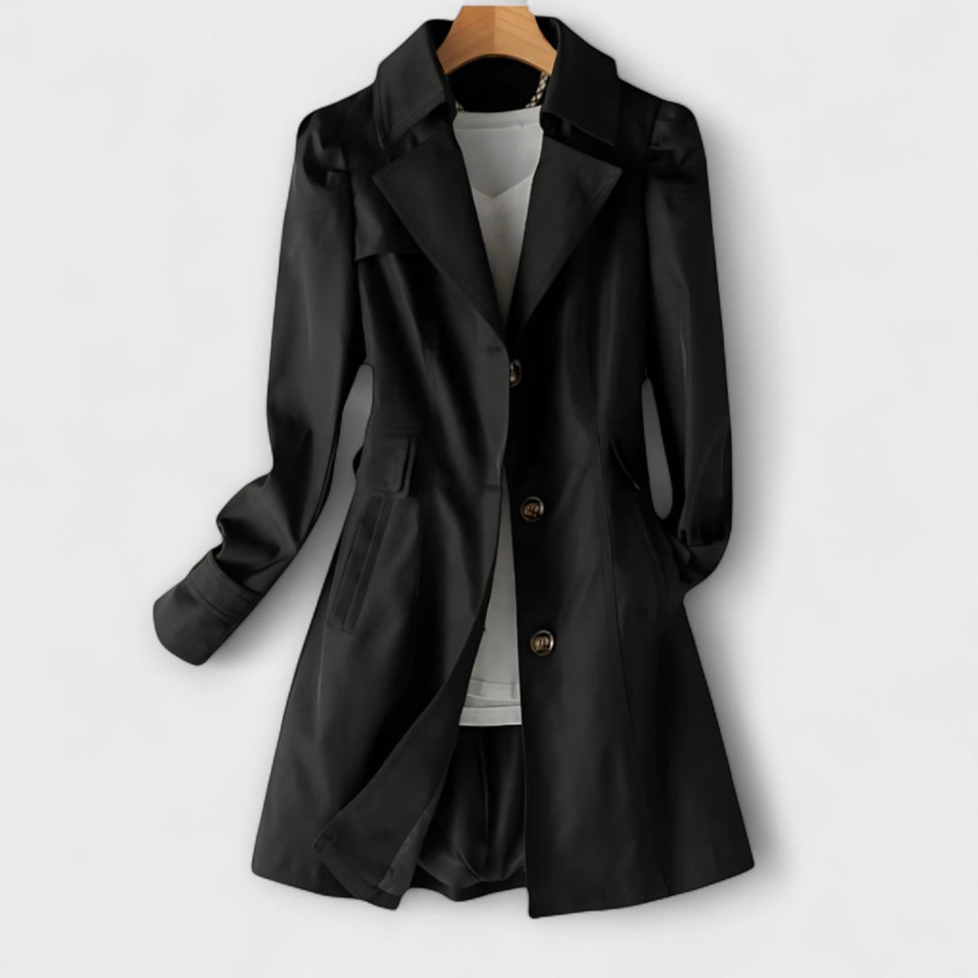 Eleganter Damen Trenchcoat in Khaki, ideal als frühlings- oder herbstliche Oberbekleidung.