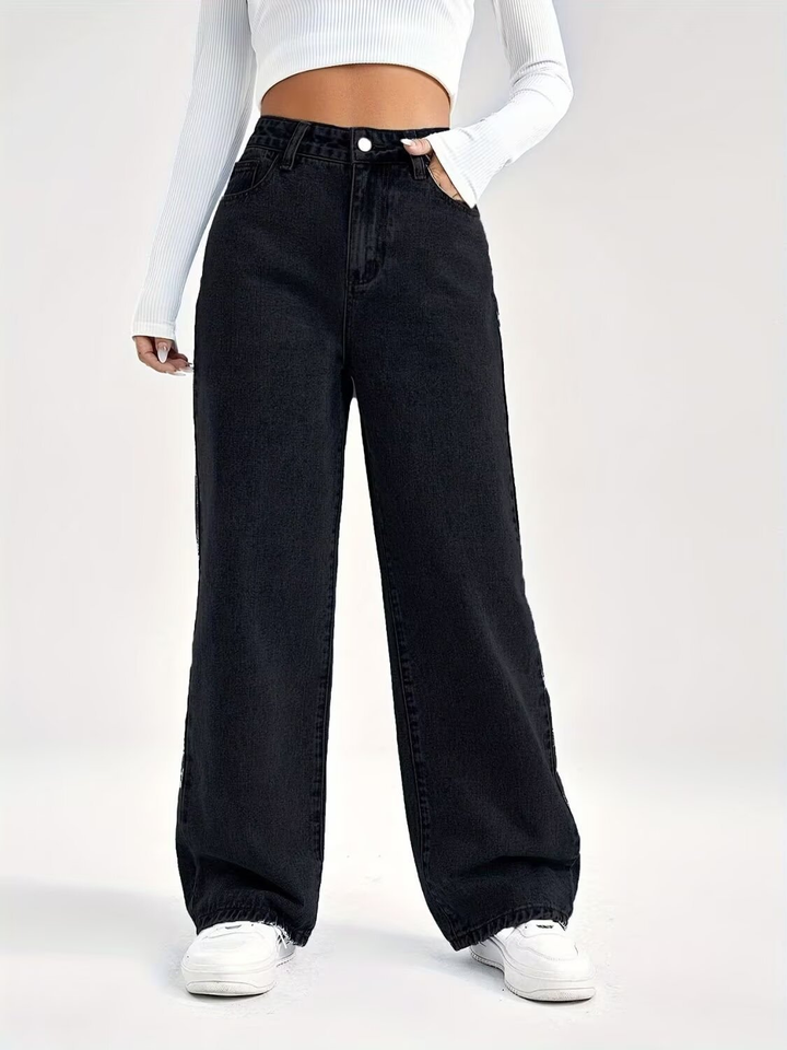 Damen Mom Jeans hoch tailliert, bequem und modisch. Perfekt für einen entspannten Alltags-Look.