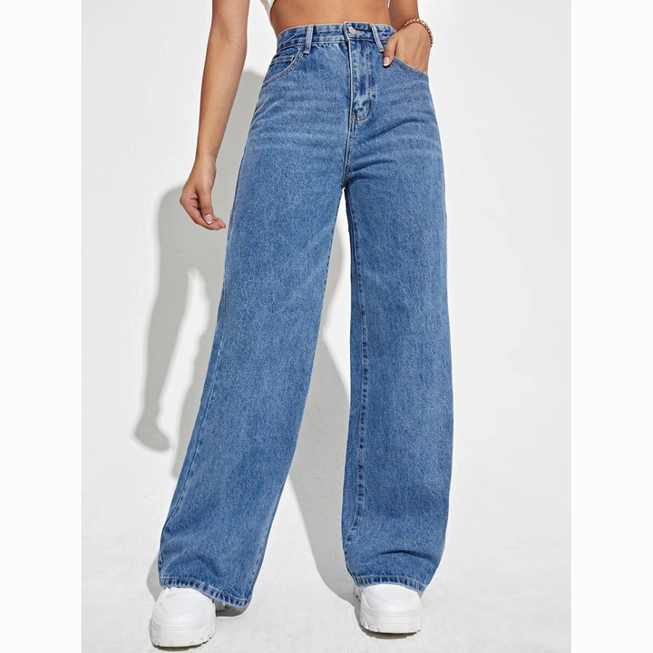 Bequeme hoch taillierte Damen Mom Jeans für vielseitige Alltags-Looks. Modisch und entspannt.