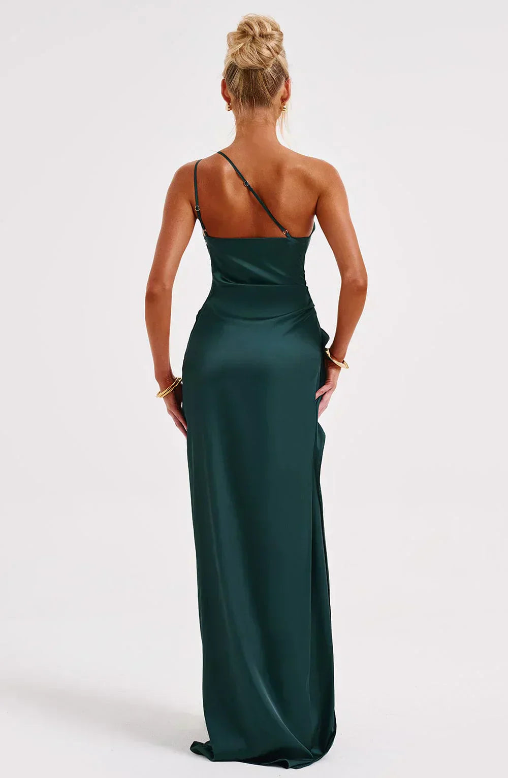 Schickes Abendkleid für besondere Anlässe, One-Shoulder, mit elegantem Schlitz.