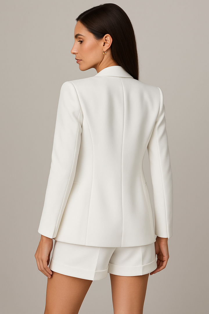 Stilvolles Damen Sommer Set: Eleganter Oversize Blazer und figurbetonte High-Waist Shorts, ideal für Business & Freizeit.