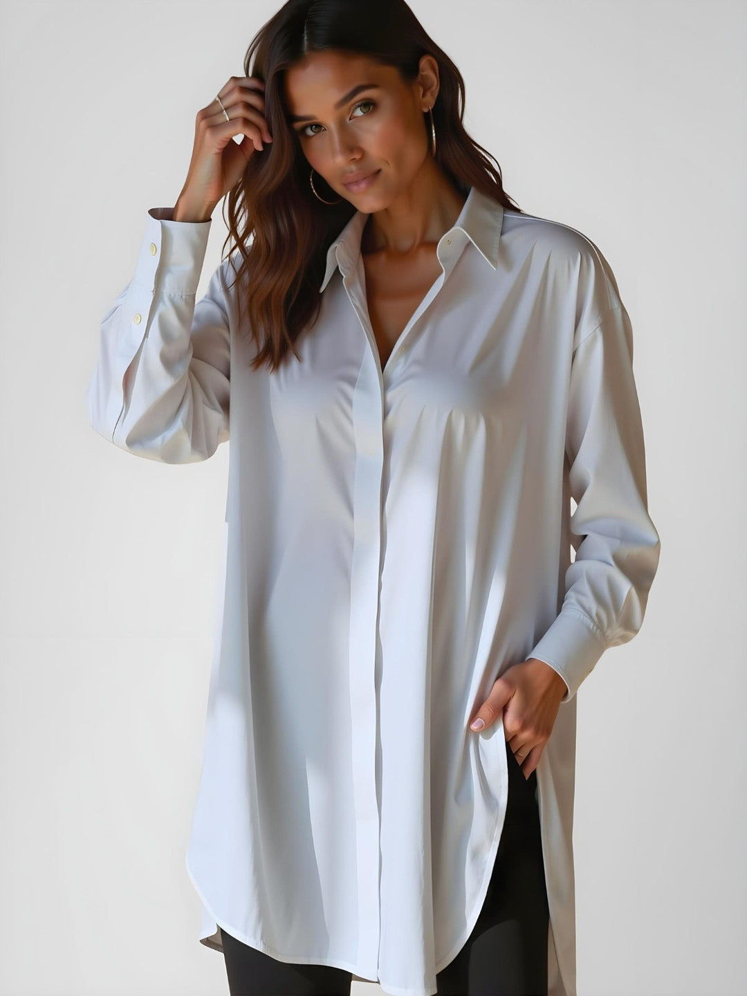 Trendiges Damen Oversize-Hemdkleid mit lässigem Reverskragen und praktischer Knopfleiste.