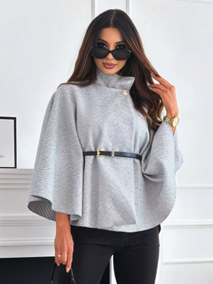 Kurze Damen Ponchojacke mit Gürtel und eleganten Fledermausärmeln, perfekt für Herbstmode.