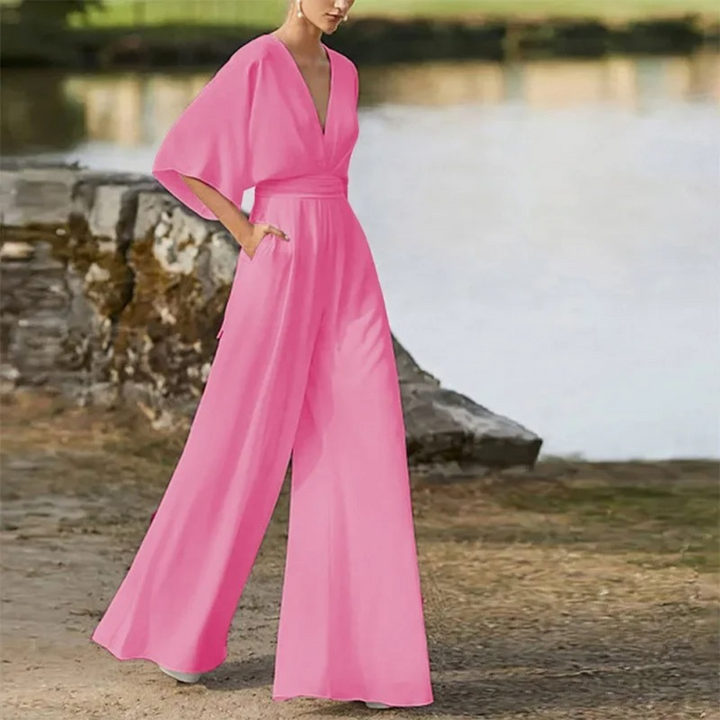 Eleganter & bequemer Damen Jumpsuit mit weitem Bein. Ärmelloser Overall für festliche Anlässe oder Freizeitlook.