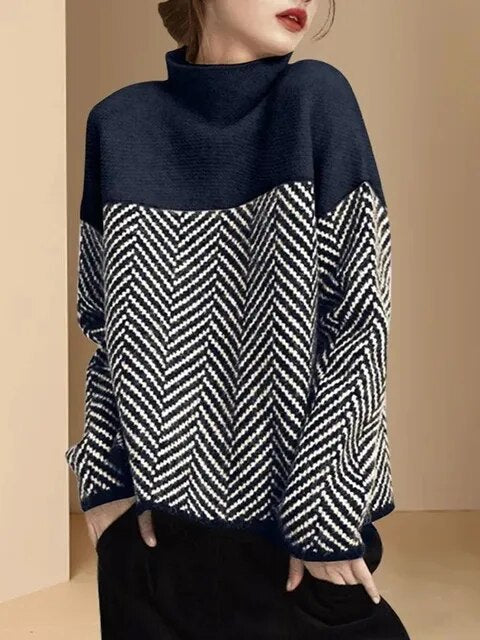 Damen Rollkragenpullover mit modernem Druckmotiv. Figurbetont, elegant und perfekt für Wintermode.