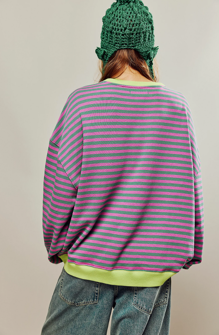 Lässiger und zugleich eleganter Damen Langarm-Pullover mit Streifen und Rundhalsausschnitt.